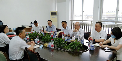 苍南县委副书记、县长曾仁海率队到浙江科畅电子股份有限公司调研的图片